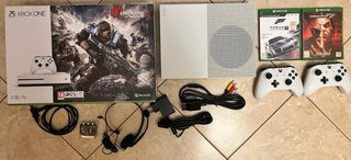 Xbox One S 1TB + 2 Controller + Giochi