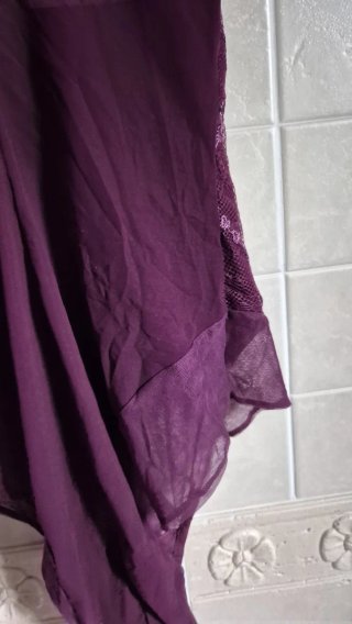 Body in pizzo viola