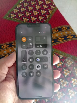 Apple iPhone 13