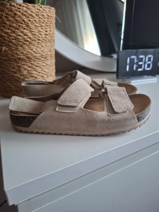 Sandalias Zara niño talla 34 beige