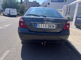 Ford Mondeo 2005 Pegatina B