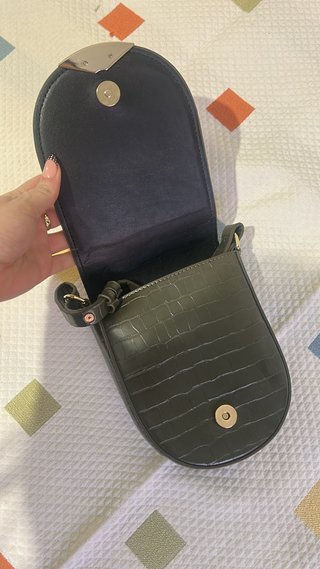 Bolso Parfois verde efecto piel cocodrilo
