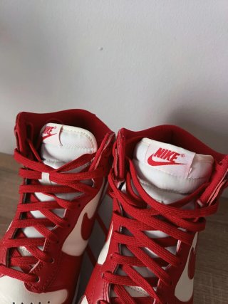 Nike Dunk High Rojo y Blanco