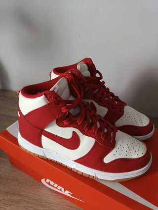 Nike Dunk High Rojo y Blanco