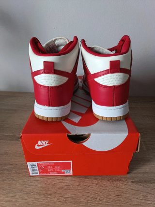 Nike Dunk High Rojo y Blanco