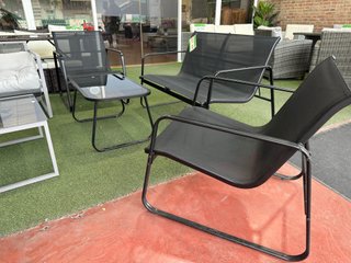 Conjunto Muebles Exterior: Sofá, 2 Sillas y Mesa