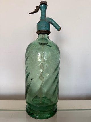Sifón antiguo acanalado verde