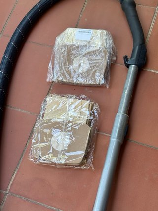 Aspirador Electrolux D 815 con accesorios