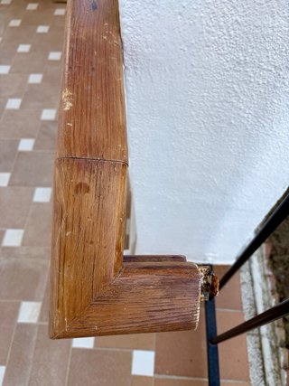 Barandilla de hierro y madera