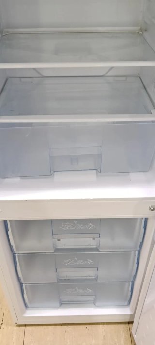 Nevera Blanca BEKO  170 X 54 X 55