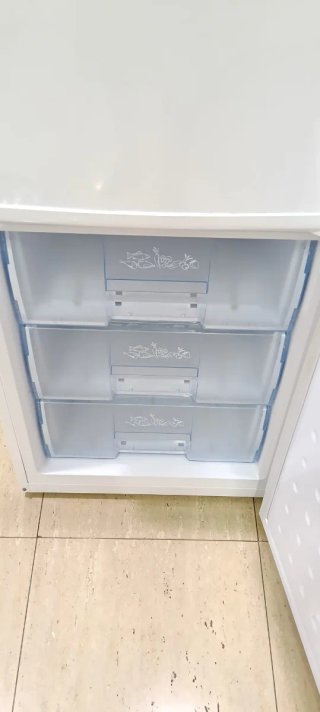 Nevera Blanca BEKO  170 X 54 X 55