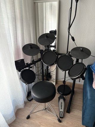 Batería Electrónica Alesis Turbo Mesh Kit