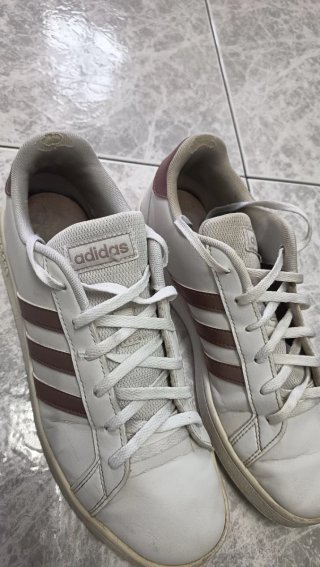 Zapatillas Adidas Blancas y Rosas
