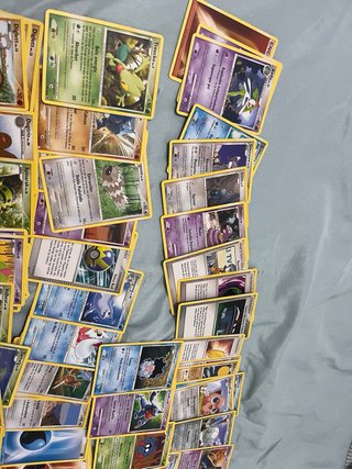 98 Cartas Pokémon