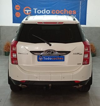 Mahindra XUV 500 2015