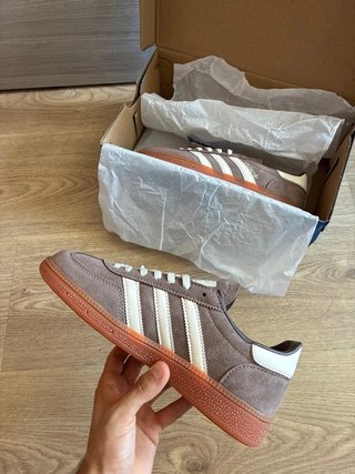 Adidas Handball Spezial color caramelo ocre mujer
