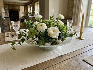 Centrotavola in vetro con decori verdi