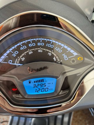 Vespa GTS 125 Touring Azul