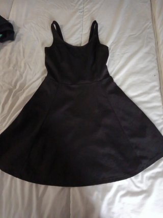 Vestido negro corto