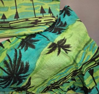 Bolso de playa y pareo palmeras