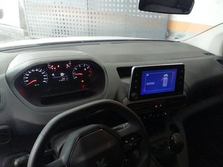 Peugeot Partner Premium Standard 600kg BlueHDi 73kW