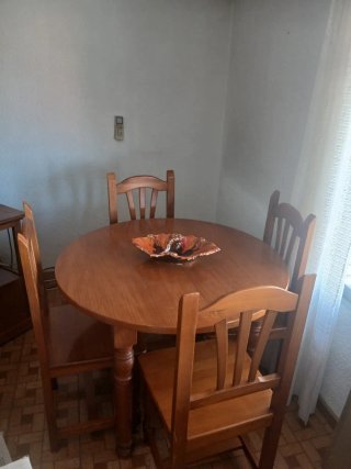 Sala de estar en madera maciza