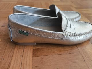 Zapatos dorados Pitillos