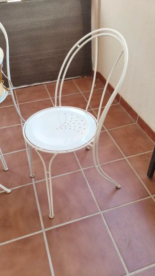 Mesa y sillas terraza
