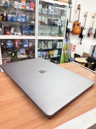 MacBook Pro 16” 2019 i7 16GB RAM 512GB SSD de Segunda mano por 379