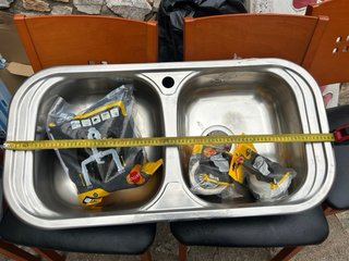 Fregadero doble sin estrenar con accesorios