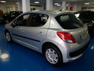 Peugeot 207 2011