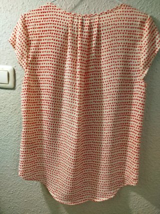 Blusa H&M Corazones Rojos Talla S
