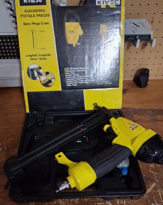 Pistola Clavadora KIVEC R18/30 Neumática