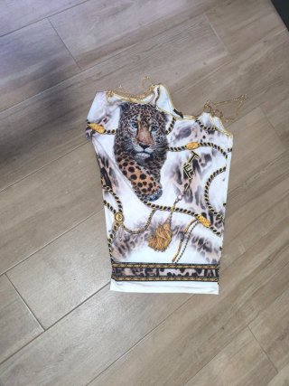 Vestido TATU con estampado de leopardo y cadenas