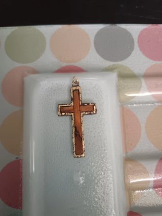 Cruz estilo medieval madera y metal,