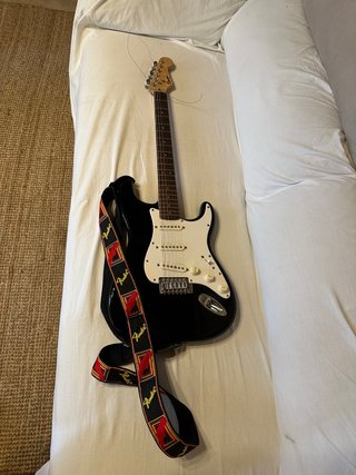 Guitarra Eléctrica Squier Stratocaster Fender