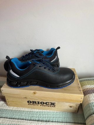 Zapatos de seguridad Oriocx negros y azules