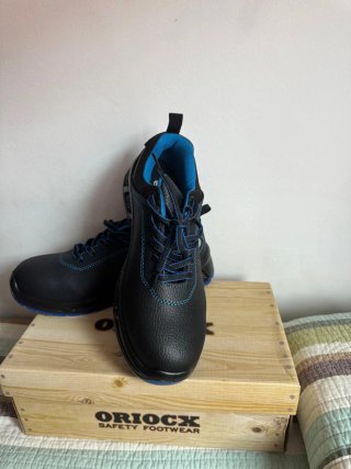 Zapatos de seguridad Oriocx negros y azules