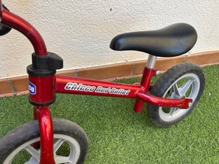 Bicicleta de equilibrio roja Chicco