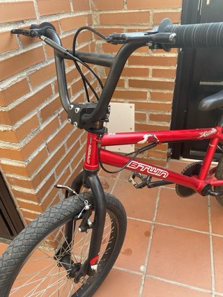 Bicicleta BMX B'Twin Roja Infantil