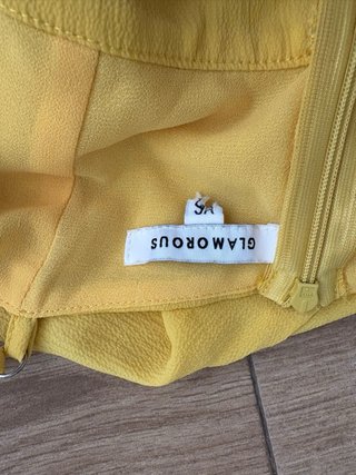 Mono amarillo de verano