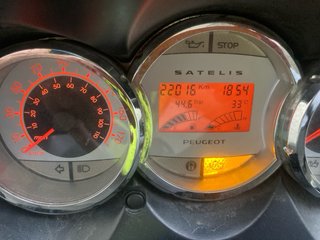 Peugeot Satelis RS 125 Negra
