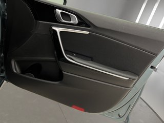 KIA Ceed TECH 1.6 CRDI AT7 E6D