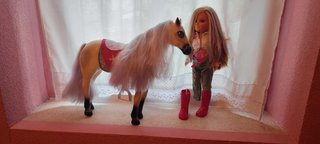 Nancy con caballo