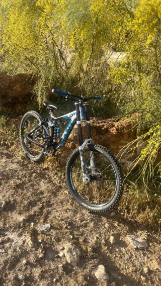 Giant Glory Bicicleta Descenso 26