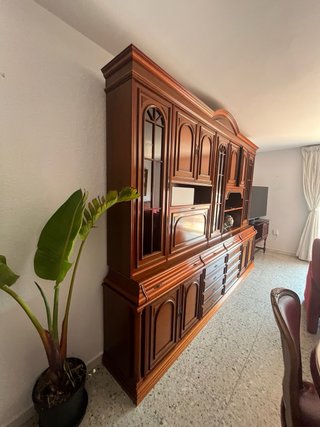 GRATIS - Mueble de comedor madera y cristal