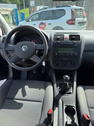 Volkswagen Golf 2004