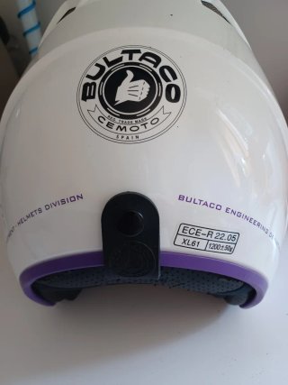 Casco Bultaco Blanco y Morado