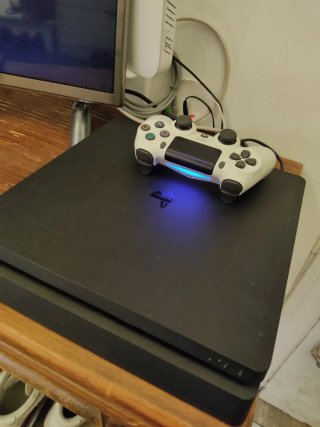 PS4 Slim 1TB