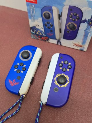 Joy-Cons Switch Zelda Skyward Sword